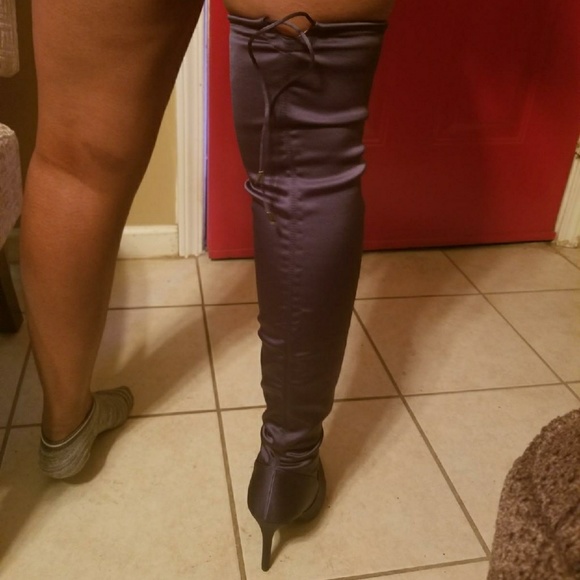 Jessica Simpson Sz 6.5 Over The Knee Satin Boots - Picture 7 of 8